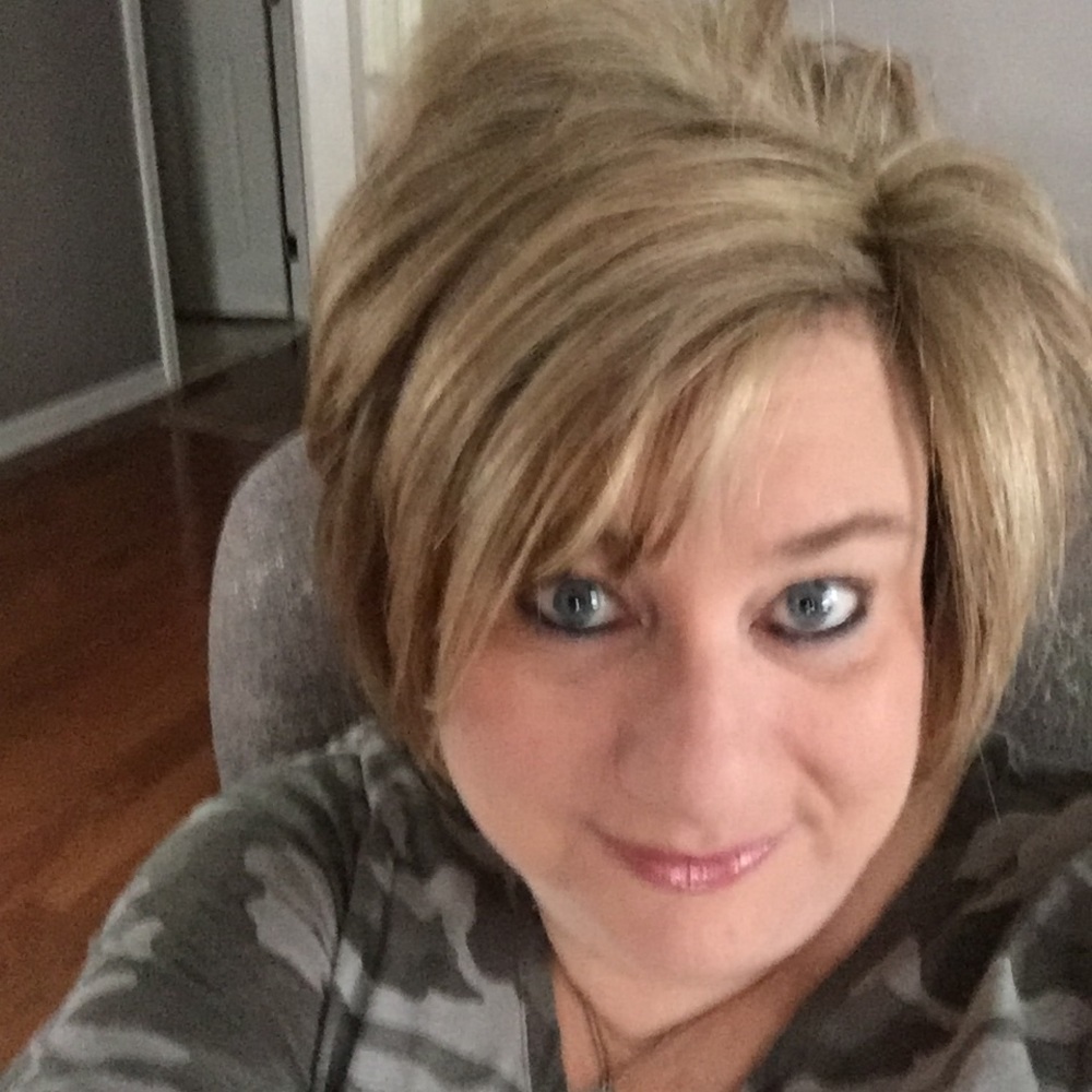 Meet your Posher, Lisa